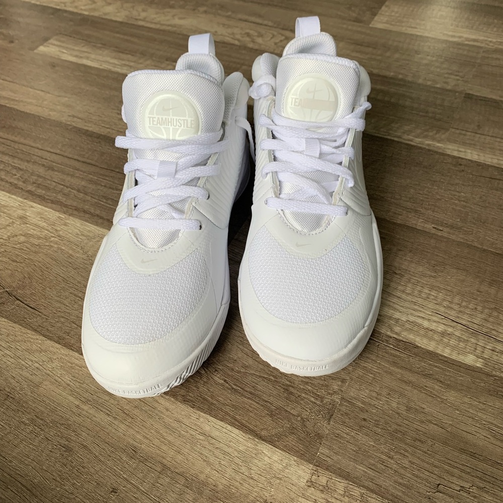 White NIKE hustle basketball shoes